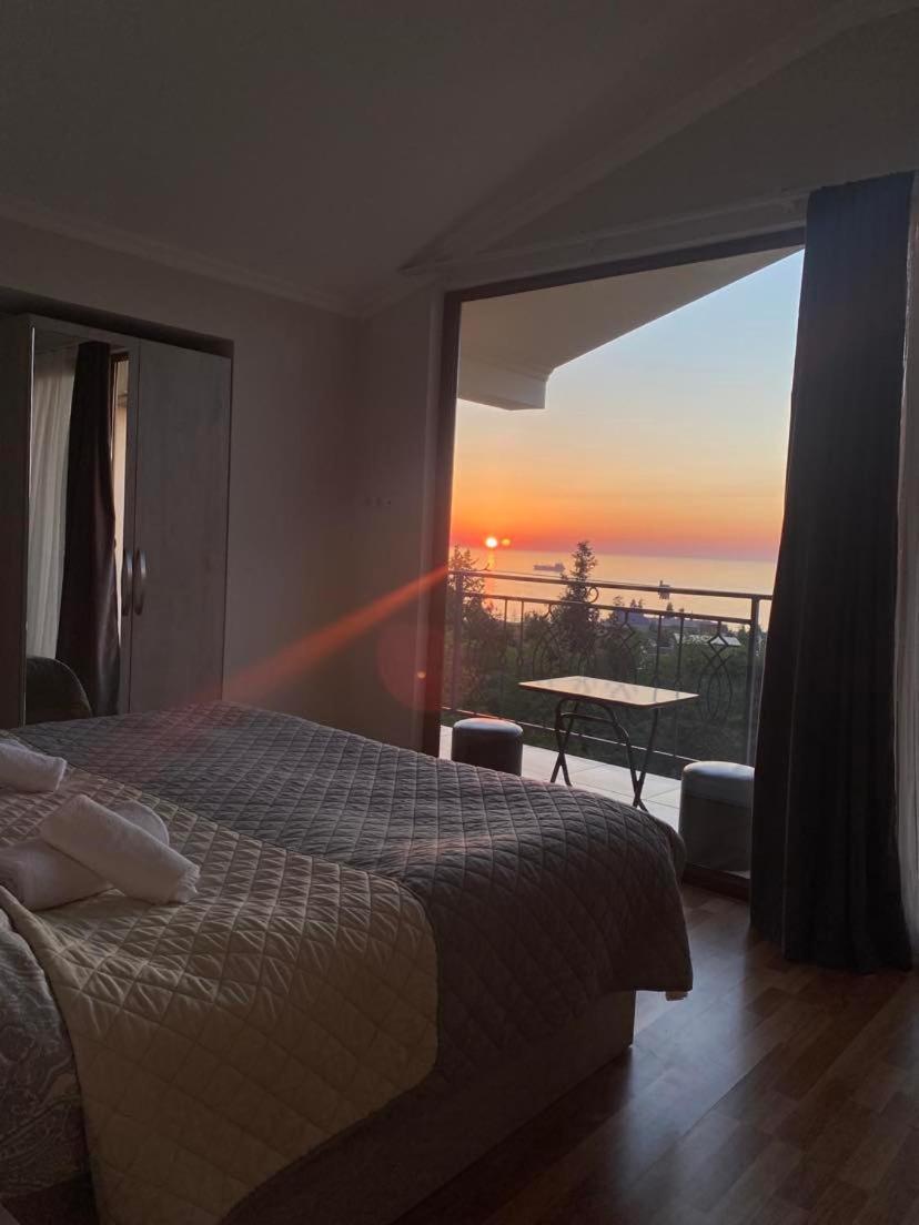 Iberia 2019 Hotel Batumi Eksteriør billede